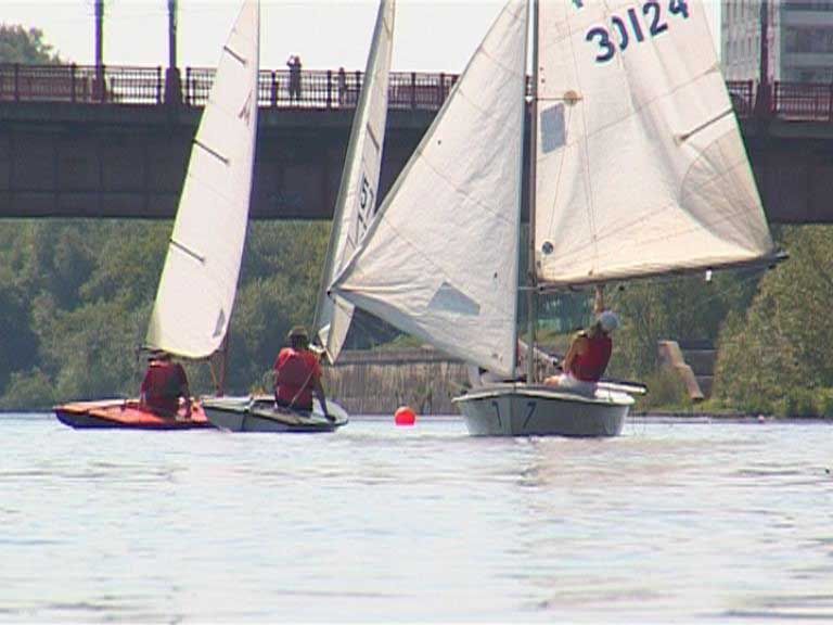 Поднять паруса.