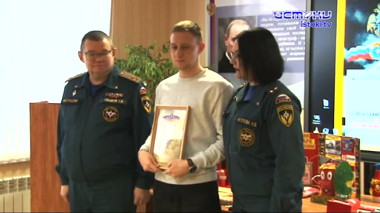 Рассказали о специфике своей работы. Сотрудники Орловского МЧС пригласили к себе журналистов и провели для них День открытых дверей