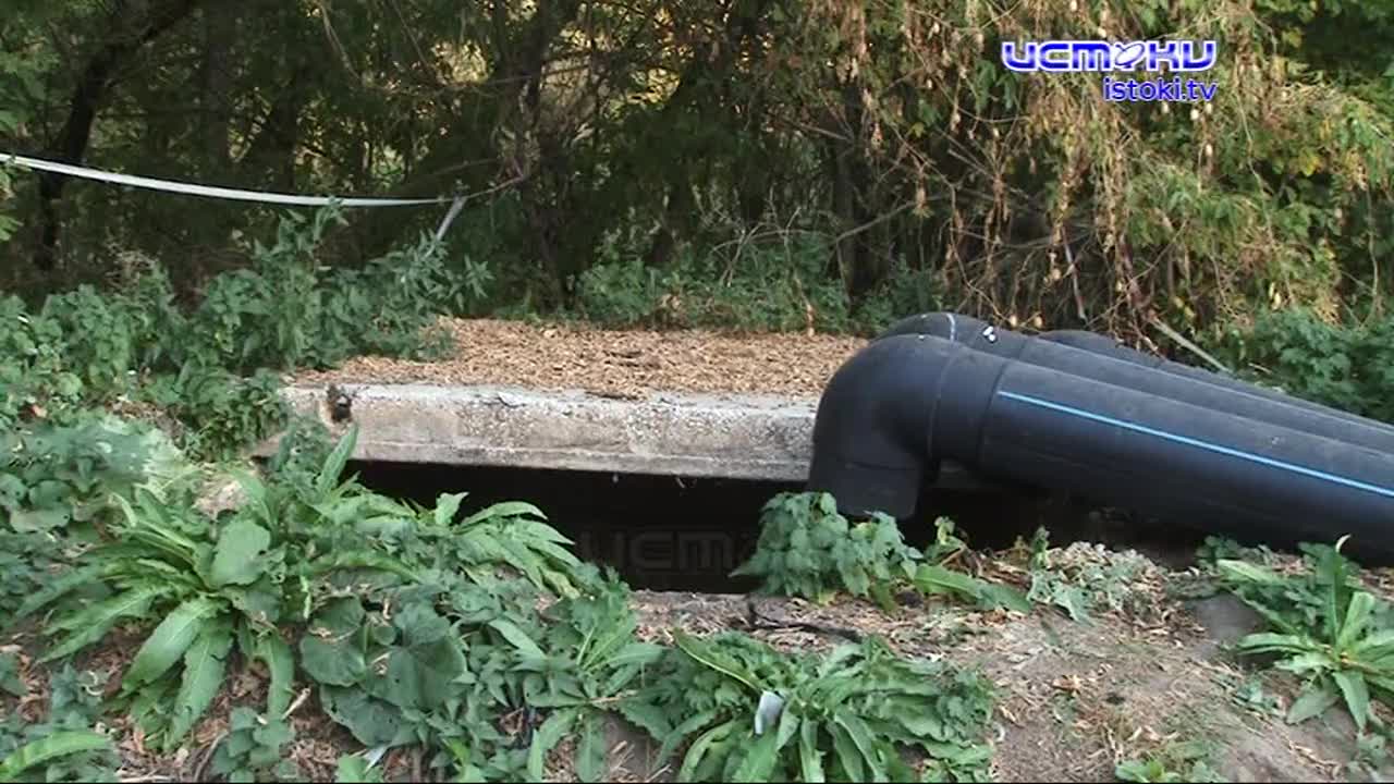 Нечистоты - прямо в реку!