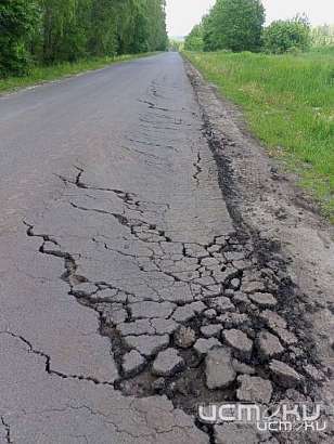 Клычков недоволен ремонтом дороги, которую приводили в порядок по его поручению 8 месяцев назад