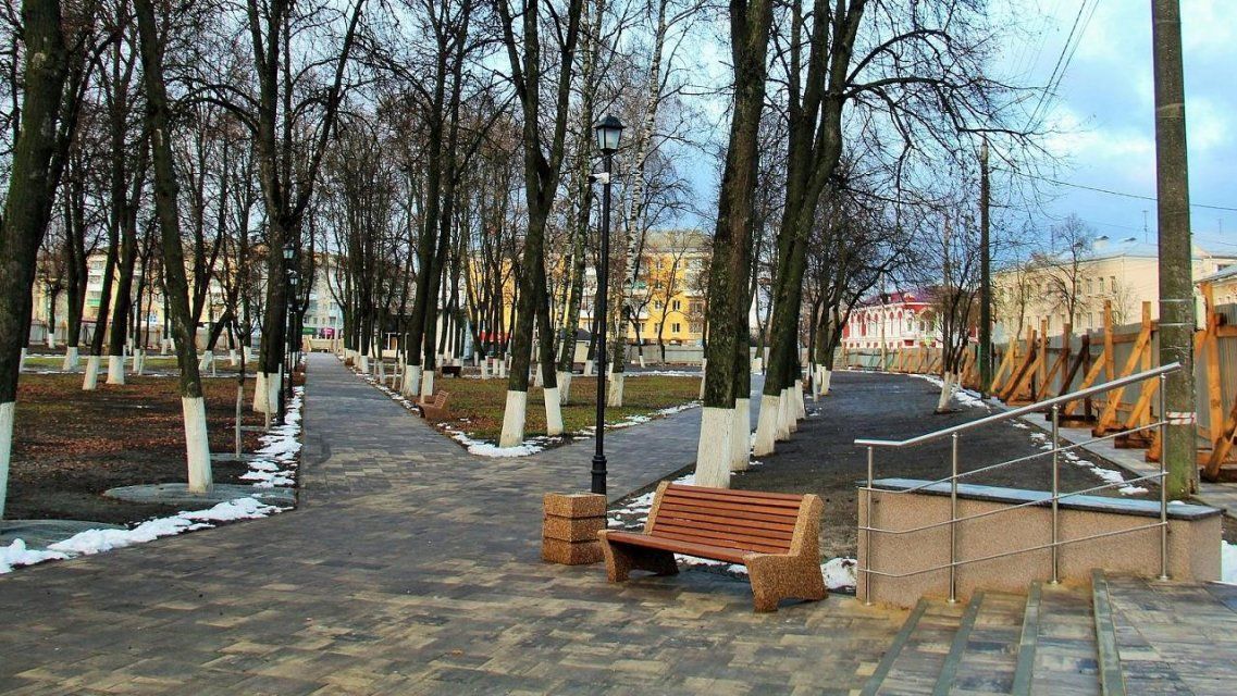 Орловчане смогут заряжать гаджеты в обновленном сквере Комсомольцев