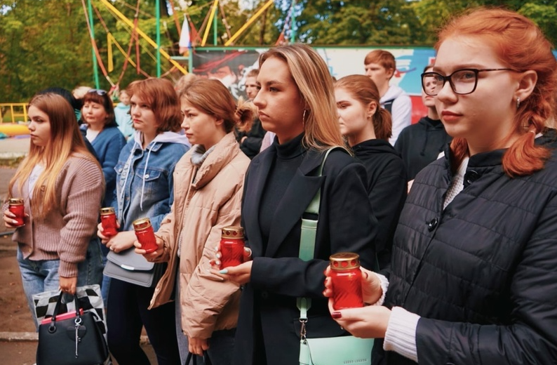 Орёл почтил память погибших в ходе теракта в школе №1 Беслана