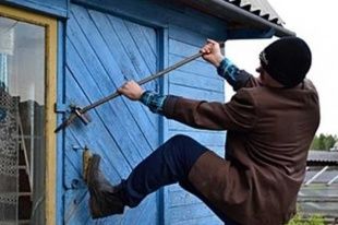 В Орловском районе мужчина дважды обокрал один и тот же дачный дом