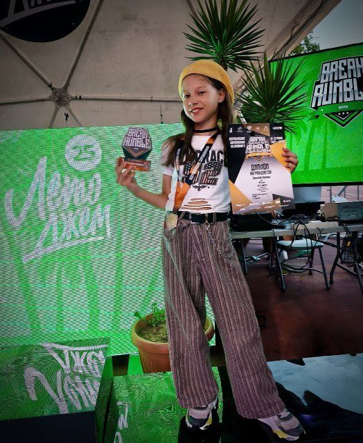 Юная спортсменка из Орла завоевала бронзу в соревнованиях по брейкингу