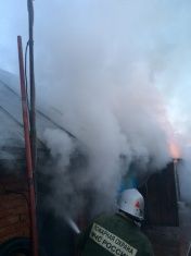 Спасатели тушили пожар в Болхове более двух часов