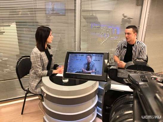 Сегодня на телеканале "Истоки" смотрите программу "Интервью". Узнаете много интересного о плавании