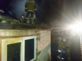 В Орле на ул. Емельяна Пугачева горел дом