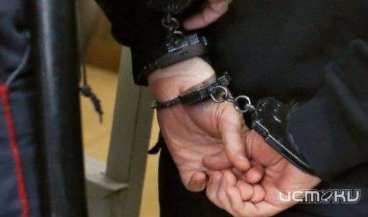 Орловские полицейские поймали курьера телефонных мошенников