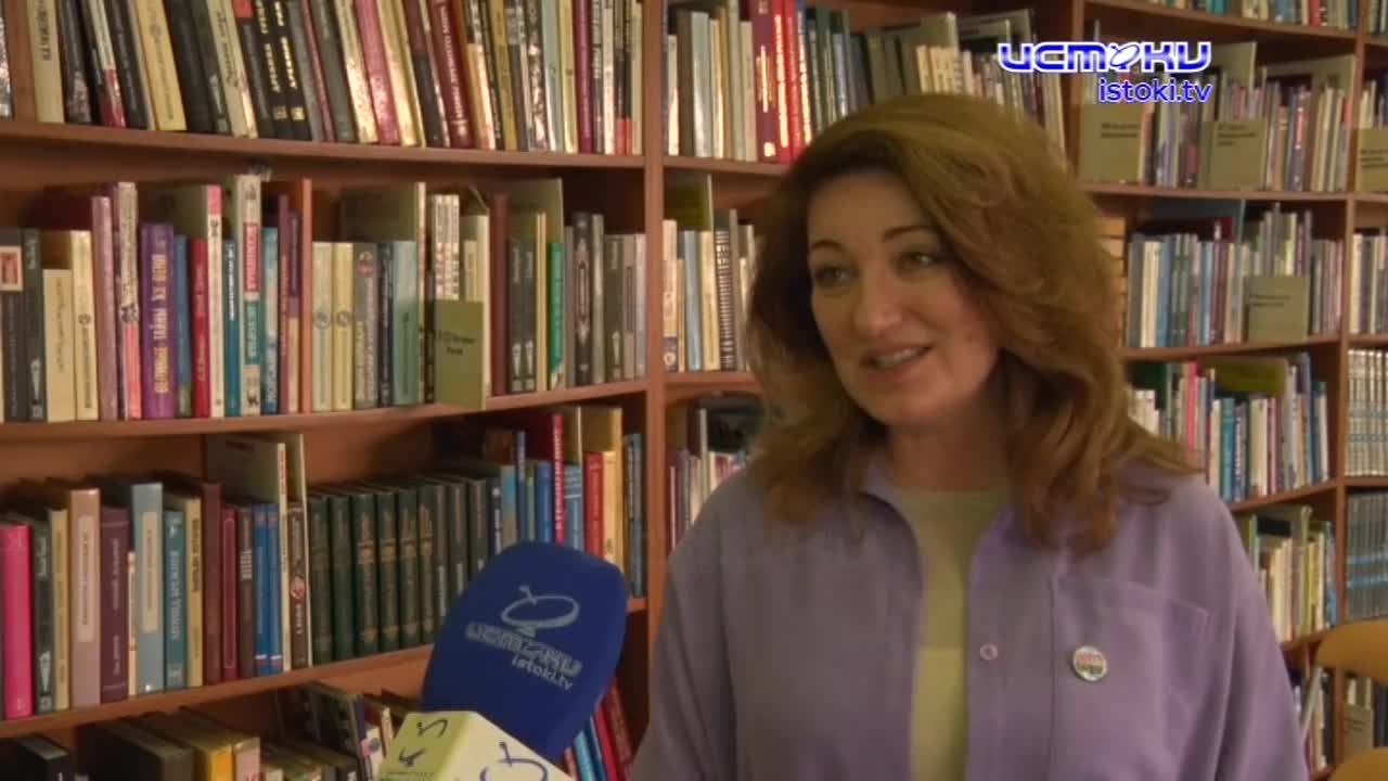 Носить звание "детского писателя" - большая ответственность.