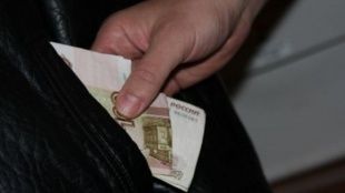 29-летний орловчанин украл деньги у спящей пенсионерки