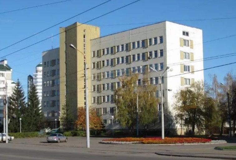 Тяжело записаться к врачу: орловчанка пожаловалась Залогину на проблемы поликлиники № 2 