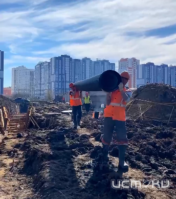 На новой дороге микрорайона Зареченский продолжается работа, сообщил мэр