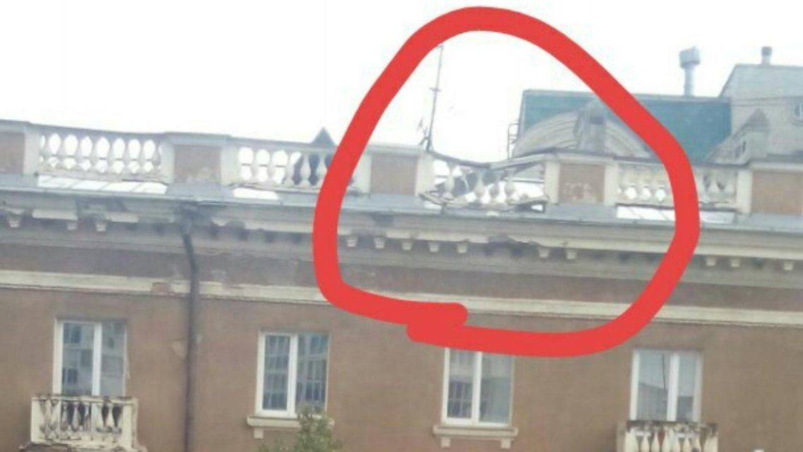 Орловчане опасаются, что на них рухнет часть фасада дома 