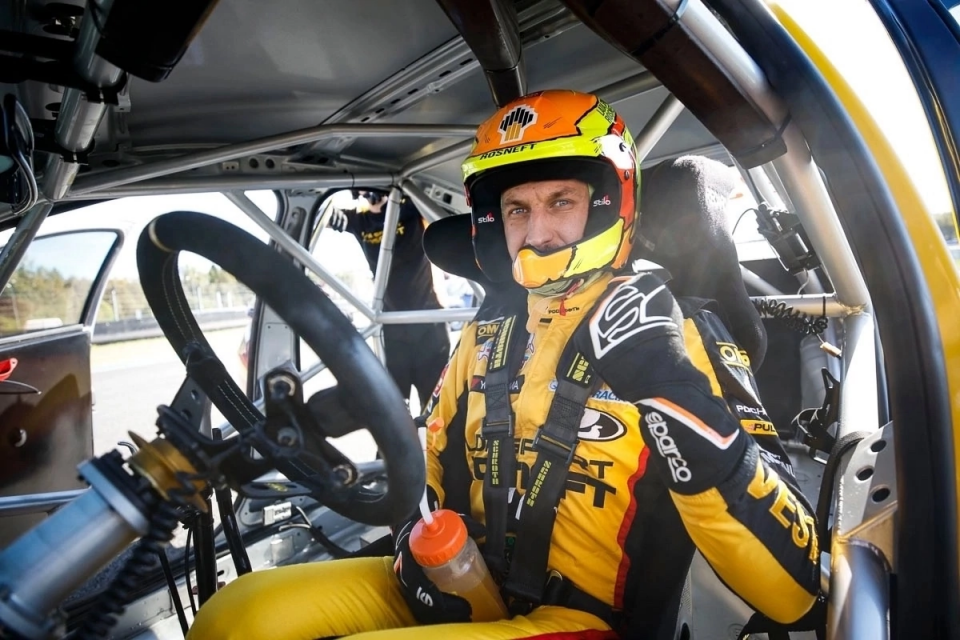 Орловский гонщик Леонид Панфилов примет участие в автопробеге «Дороги памяти», который посвящен 80 - летию Великой Победы