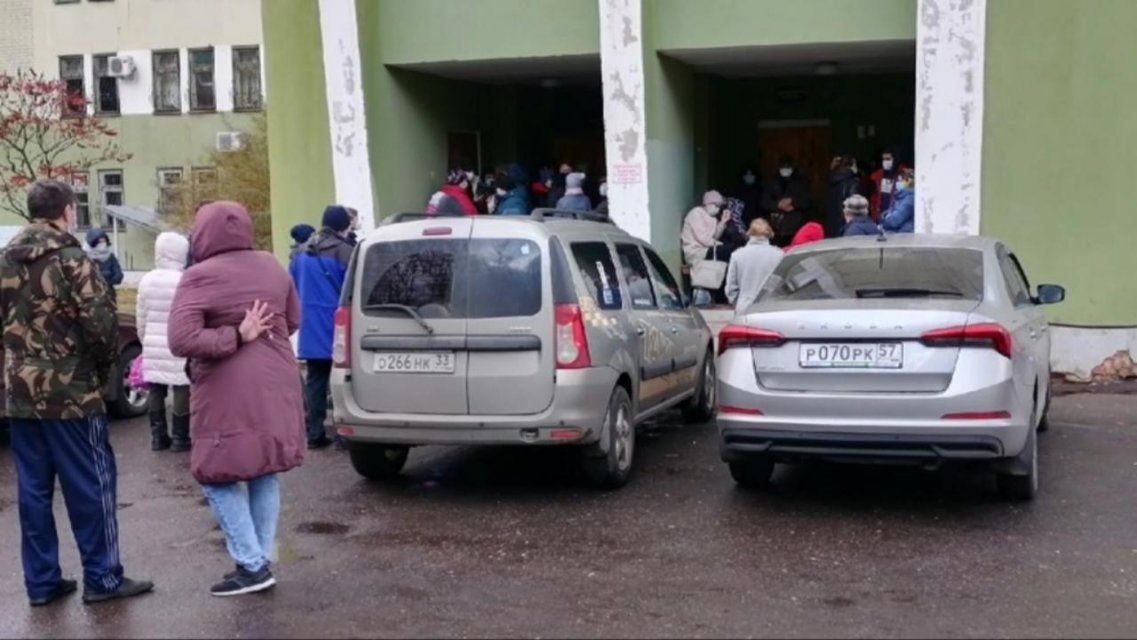 Крупнейший мусорный завод остановит работу, а Клычков удивился очередям в поликлиниках 