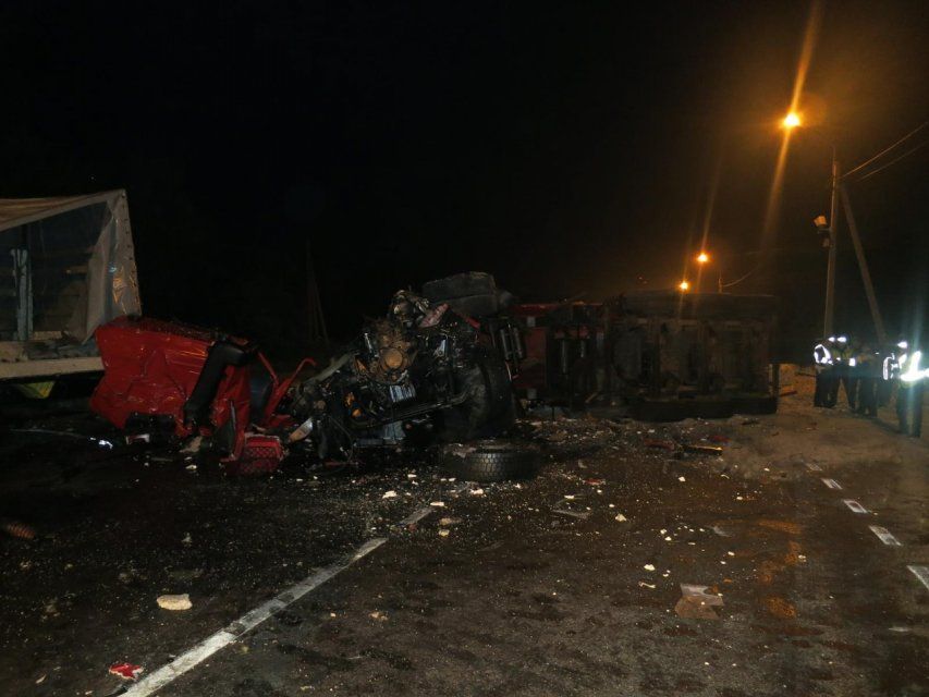 Три машины всмятку: на трассе «Крым» в Орловской области случилось серьезное ДТП