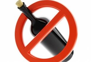 Продажу алкоголя после 18:00 могут запретить по всей России