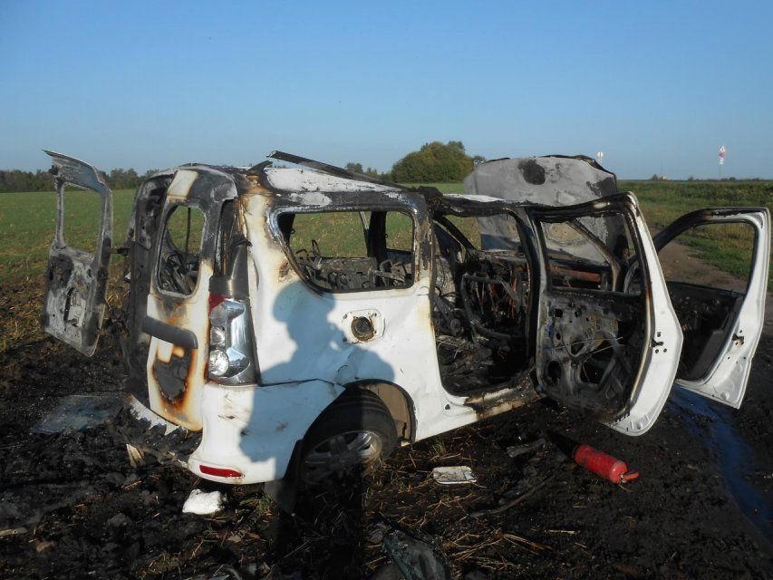 На Орловщине после столкновения с трактором сгорела «Лада» 