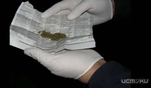 Полицейские нашли у орловчанина сверток с наркотиками