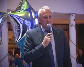 Медиахолдинг "Истоки" с 21-летием поздравил Сергей Синенко