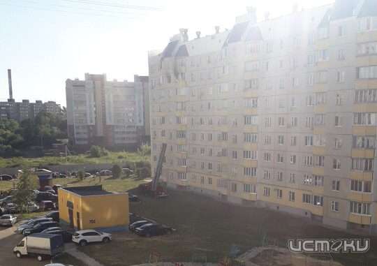 При пожаре в орловской девятиэтажке погибла женщина, четырехлетнюю девочку удалось спасти