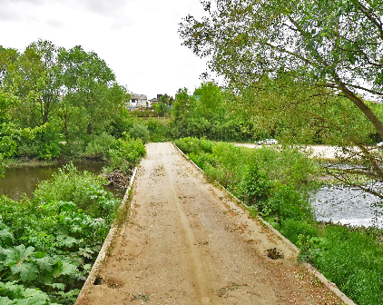 В районе д. Тайное перекрыли движение по мосту