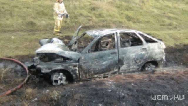 В Ливенском районе «ВАЗ» врезался в опору ЛЭП и загорелся