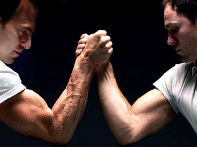 Сильные руки студентов