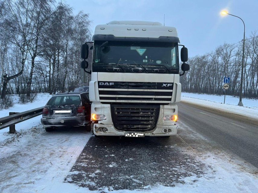Водитель «Volkswagen» под Орлом устроил двойное ДТП