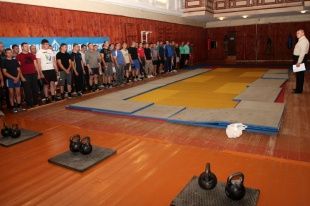 В УМВД провели чемпионат по гиревому спорту