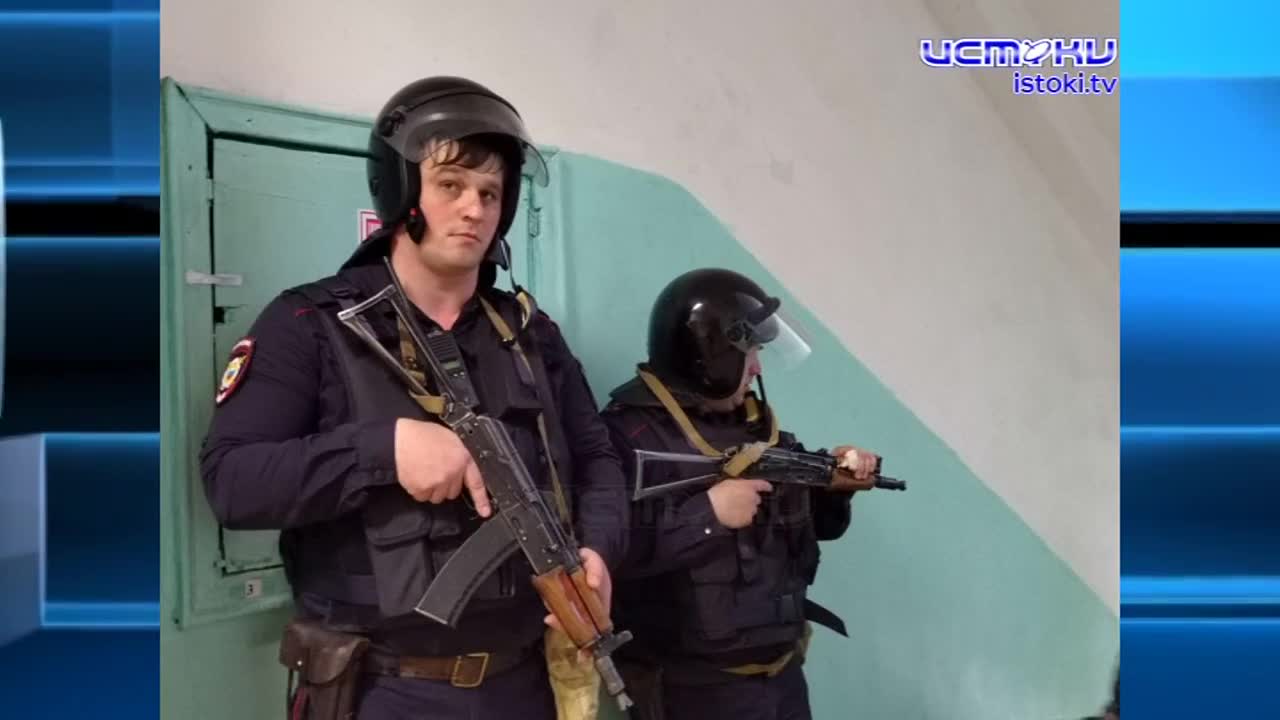 Сотрудники ФСБ провели тактико-специальное учение по пресечению террористического акта на территории образовательного учреждения. Как сотрудники Федер...