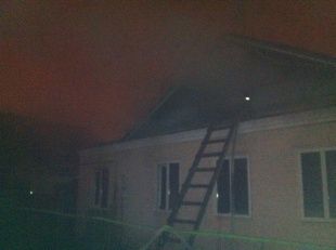 Молодой мужчина сгорел при пожаре в своем доме