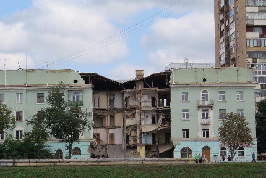 Когда снесут «карточный домик» на набережной Дубровинского в Орле