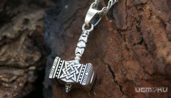 Как выбрать славянский оберег?