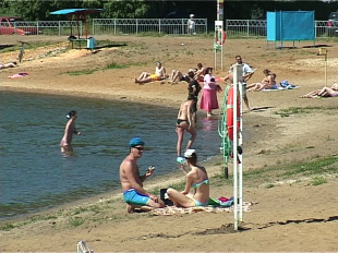 Городской пляж и пляж на озере "Светлая жизнь" готовы для купания