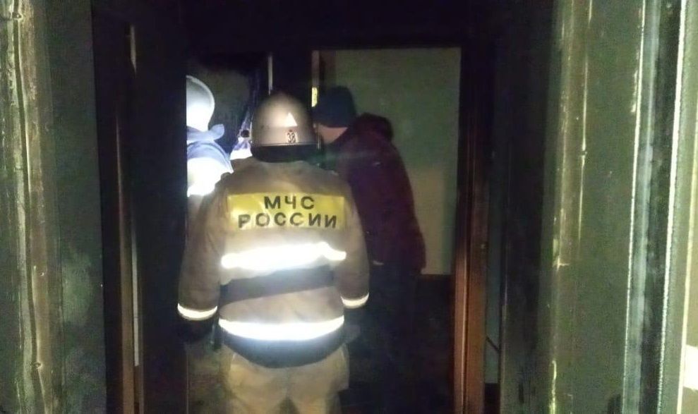 Рано утром в Орле из многоэтажки эвакуировали восемь человек