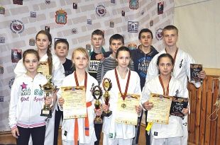 Орловские каратисты привезли из Тамбова 5 медалей