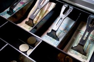 В Кромском районе мужчина ограбил магазин