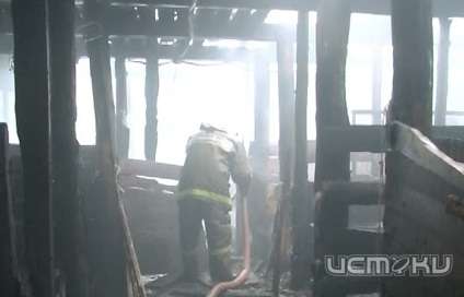 В Знаменке тушили пожар повышенной сложности: сгорел гараж с авто