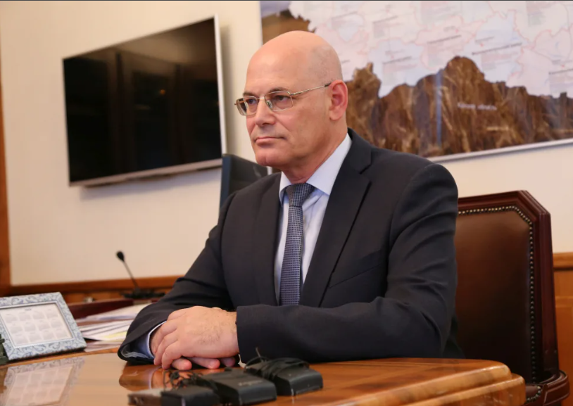 Сенатор Владимир Круглый назвал введение QR-кодов защитной мерой и призвал ужесточить ответственность за покупку поддельных сертификатов