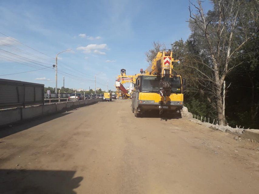 Мэр Орла застал на мосту Дружбы лишь двух рабочих