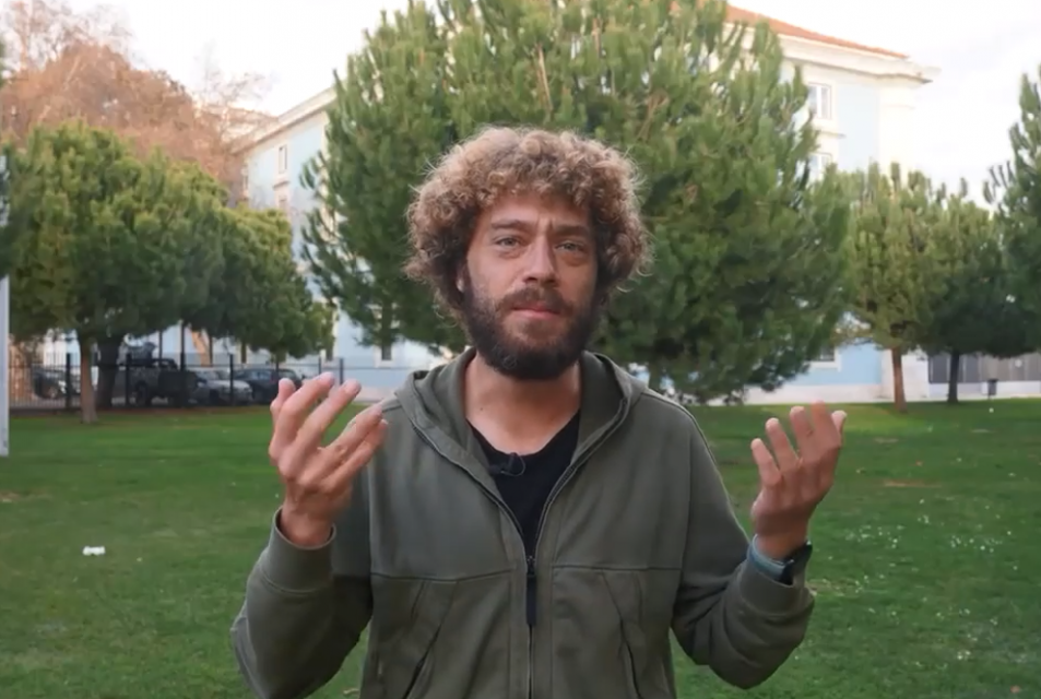 Илья Варламов отреагировал на новость о пустом санитарном вертолете