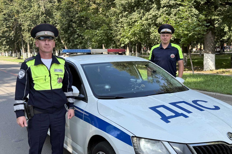 Когда каждая минута на счету: экипаж орловского ДПС оперативно доставил ребёнка в больницу