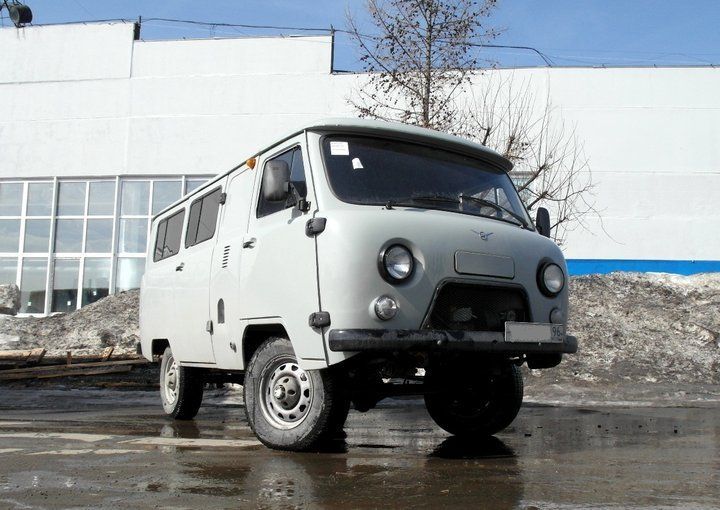 Жителю Троснянского района захотелось съездить в соседнюю деревню и он угнал "УАЗ"