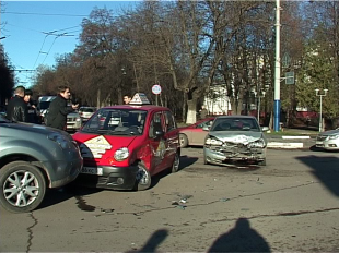 Новости за 90 секунд: безрадостное утро для трех автовладельцев, в регионе стали чаще болеть и урок олимпийской безопасности