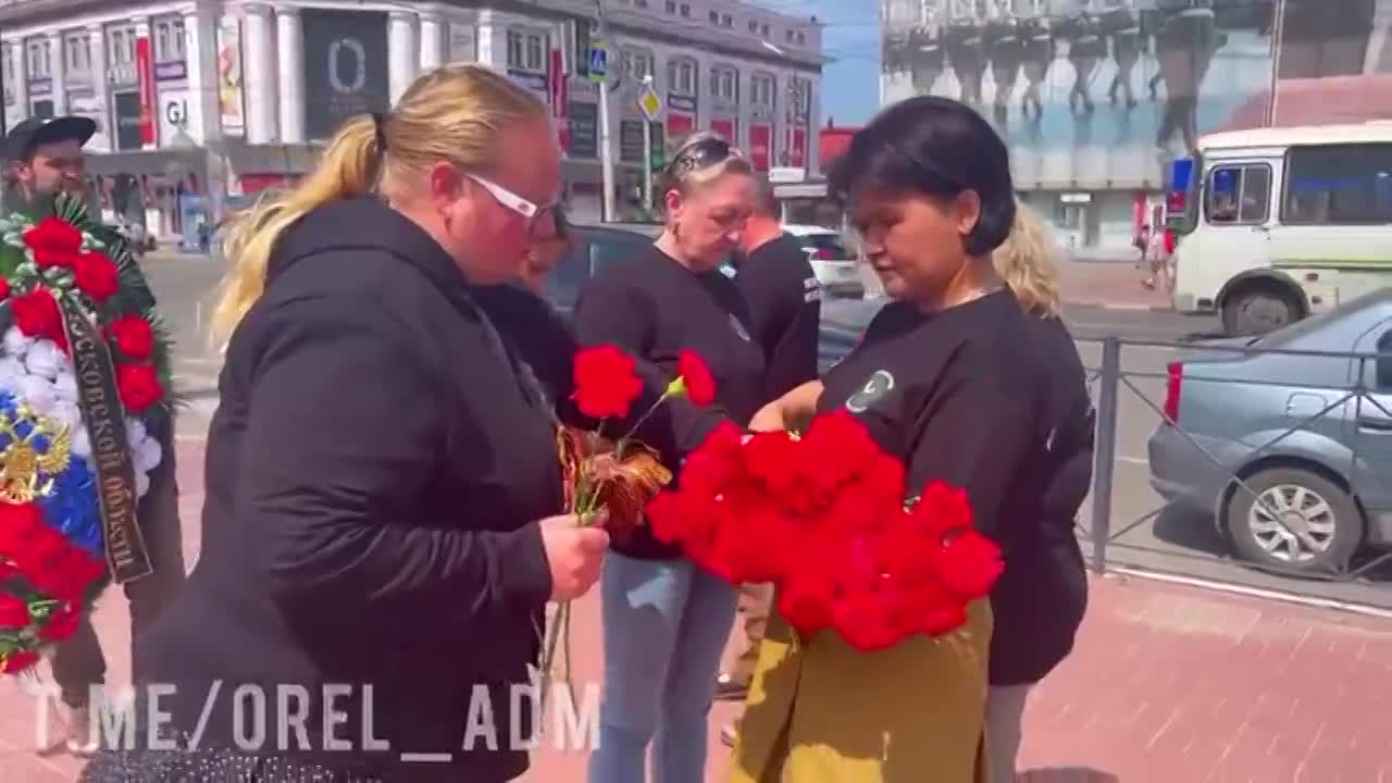 Через Орёл проехал патриотический автопробег, посвящённый 80-летию Курской битвы