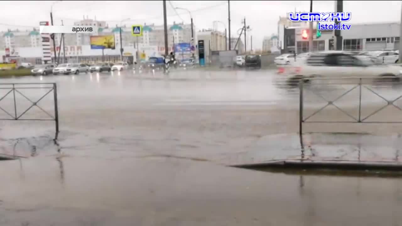 В Орле на ул. Ломоносова выкопали недавно посаженные деревья ради прокладки кабеля, орловчане показали, как идёт реконструкция аэропорта "Южный", а ли...