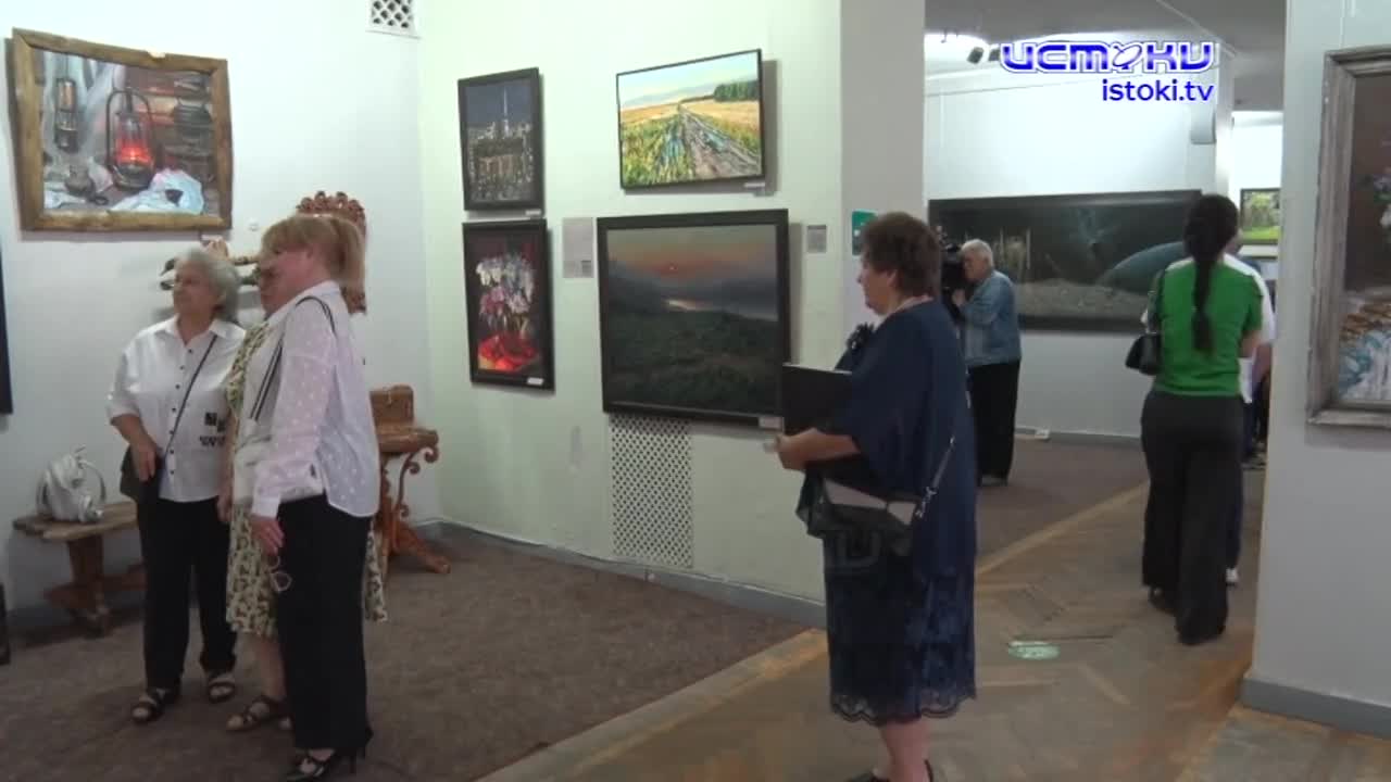 Такого количества работ этого автора еще не выставлялось!