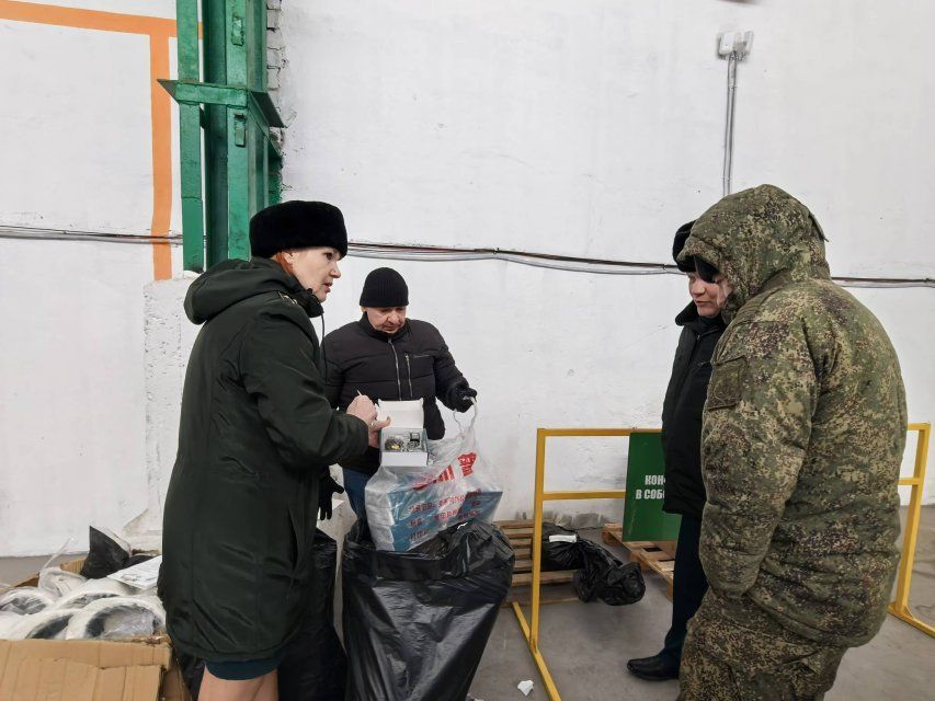 Сотрудники Курской таможни передали Минобороны России конфискованные устройства и вещи для нужд СВО