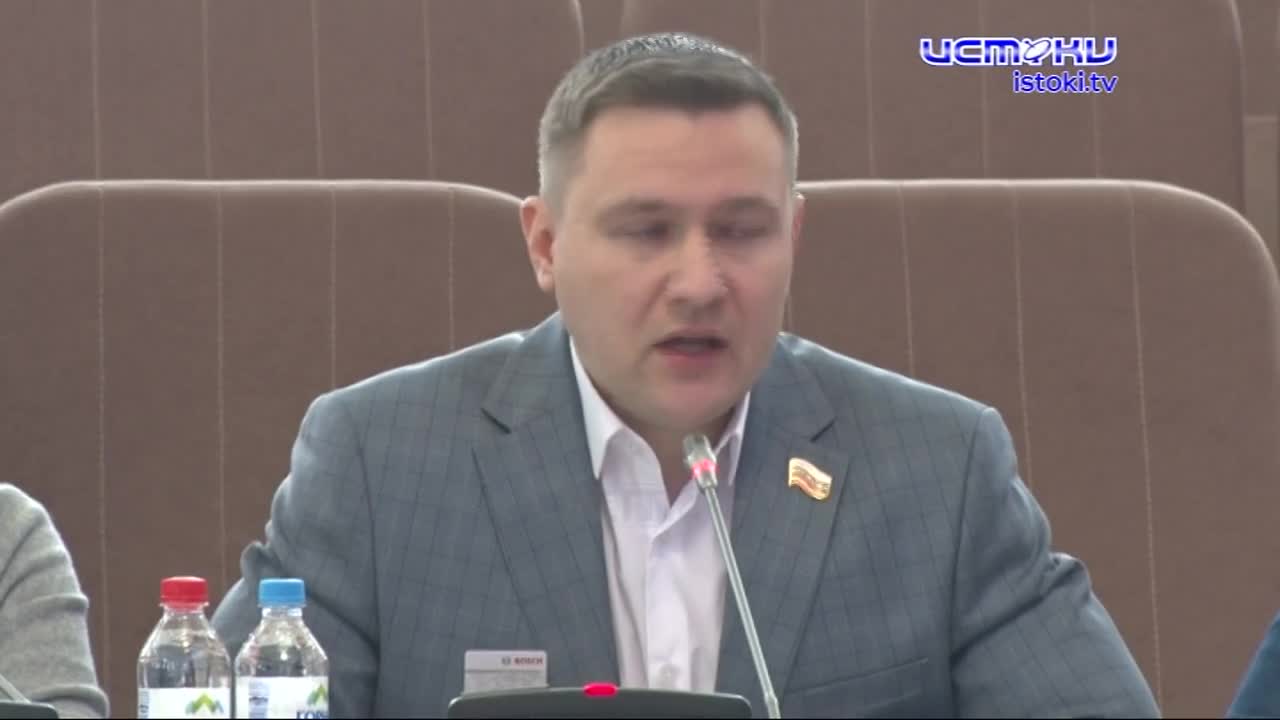 О квартире за сущие копейки по меркам Москвы вновь спросили депутаты Андрея Клычкова. Нашёл ли он что им ответить? Самые любопытные моменты с заседани...